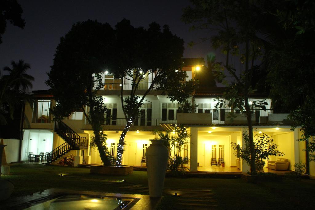 Lanka Bangla Inn Villas Restaurant & Travels Katunayaka Exterior foto