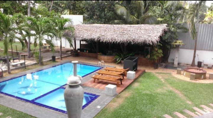 Lanka Bangla Inn Villas Restaurant & Travels Katunayaka Exterior foto