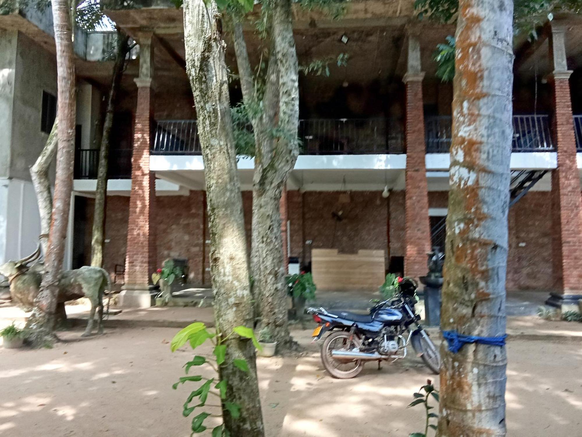 Lanka Bangla Inn Villas Restaurant & Travels Katunayaka Exterior foto