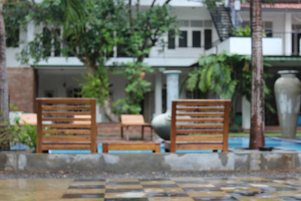 Lanka Bangla Inn Villas Restaurant & Travels Katunayaka Exterior foto